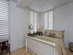 Both bedrooms are relaxing and calm.