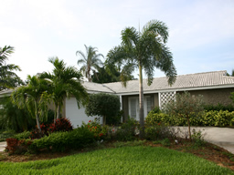 A circular drive welcomes you home.