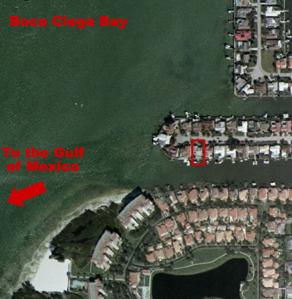 This quiet, lakefront retreat in the desirable Renaissance neighborhood is a wonderful home.