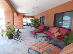  Relax on the wide covered lanai poolside.