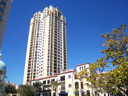 Parkshore Plaza makes a dramatic statement.